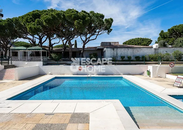 度假居 Falesia House